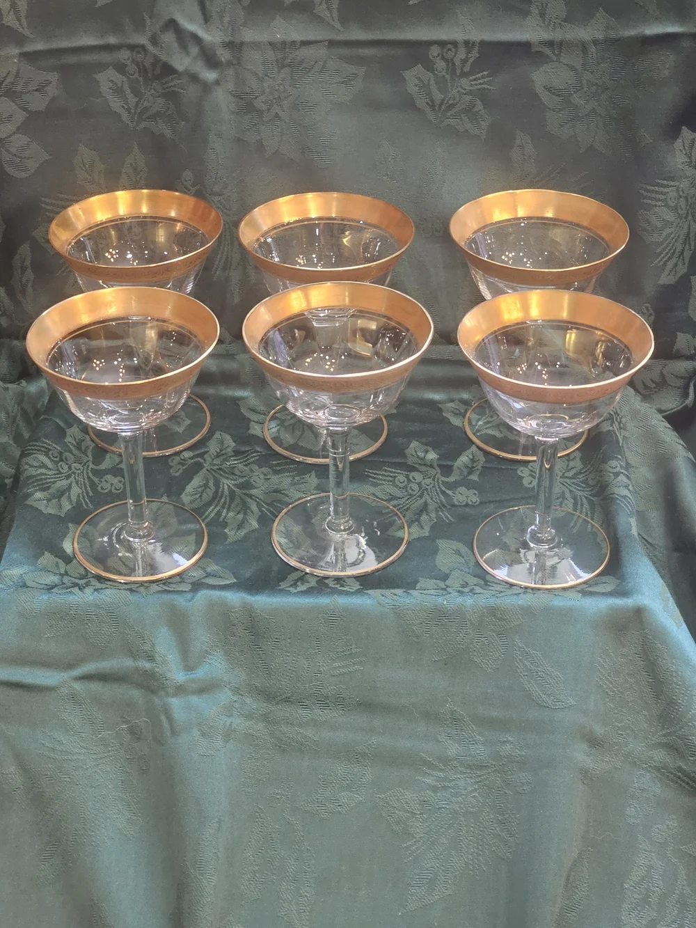 Gold-Rim Coupe Glasses - Elegant Clear Glass Set